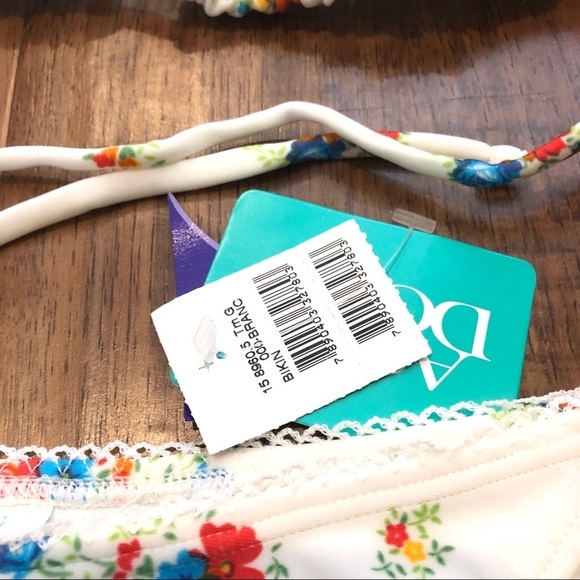 Agua Doce Cheeky Brazilian Bikini set small floral - Picture 4 of 9